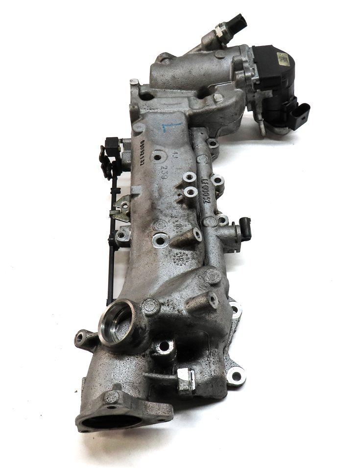 Thumbnail 5: 09-13 MERCEDES GL ML R (W164 W251 X164) 3.0L OM642 DIESEL LEFT INTAKE MANIFOLD