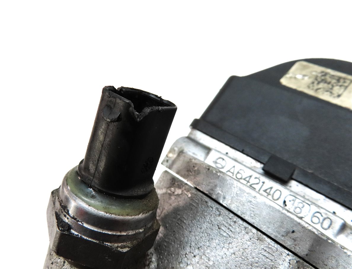 Thumbnail 8: 09-13 MERCEDES GL ML R (W164 W251 X164) 3.0L OM642 DIESEL LEFT INTAKE MANIFOLD