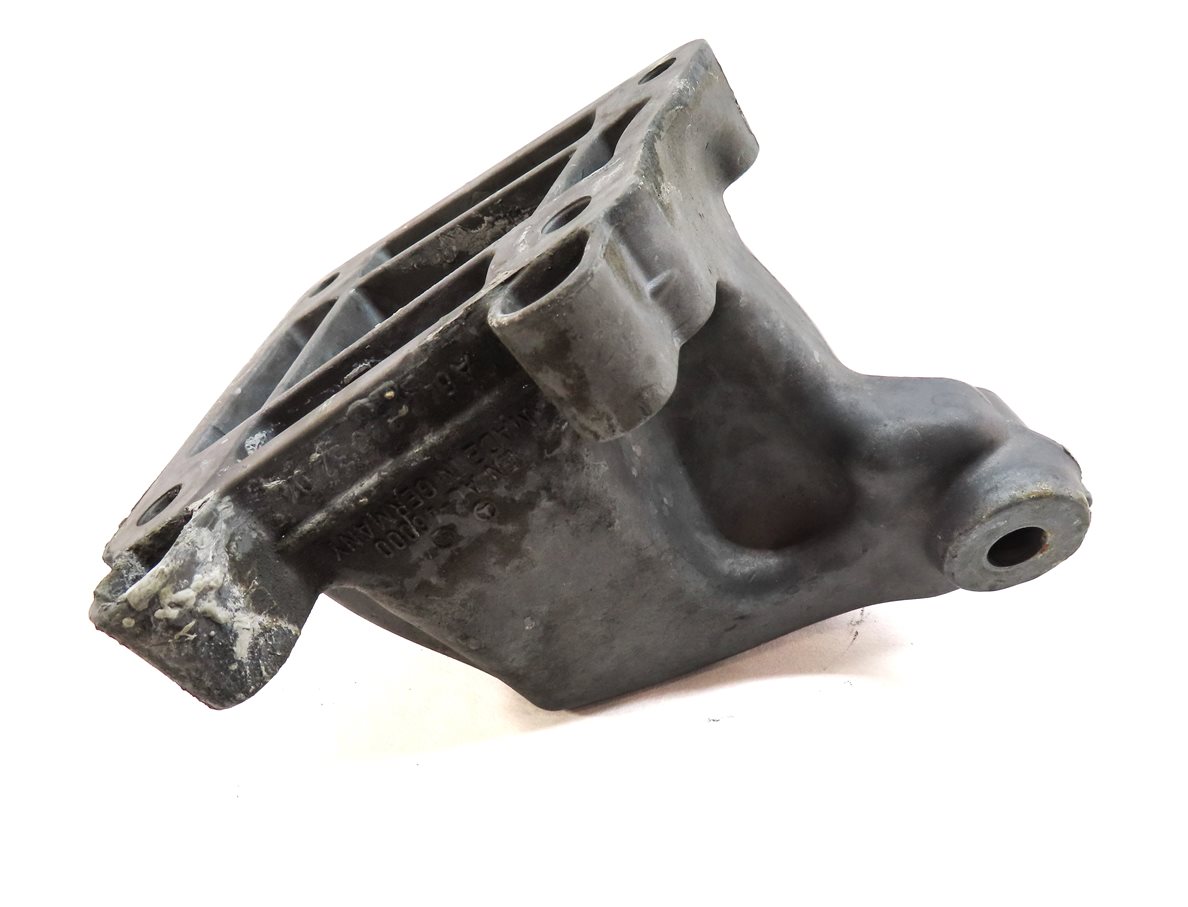 Thumbnail 8: 2009 MERCEDES GL320 (X164) 3.0L DIESEL RIGHT ENGINE MOTOR MOUNT BRACKET