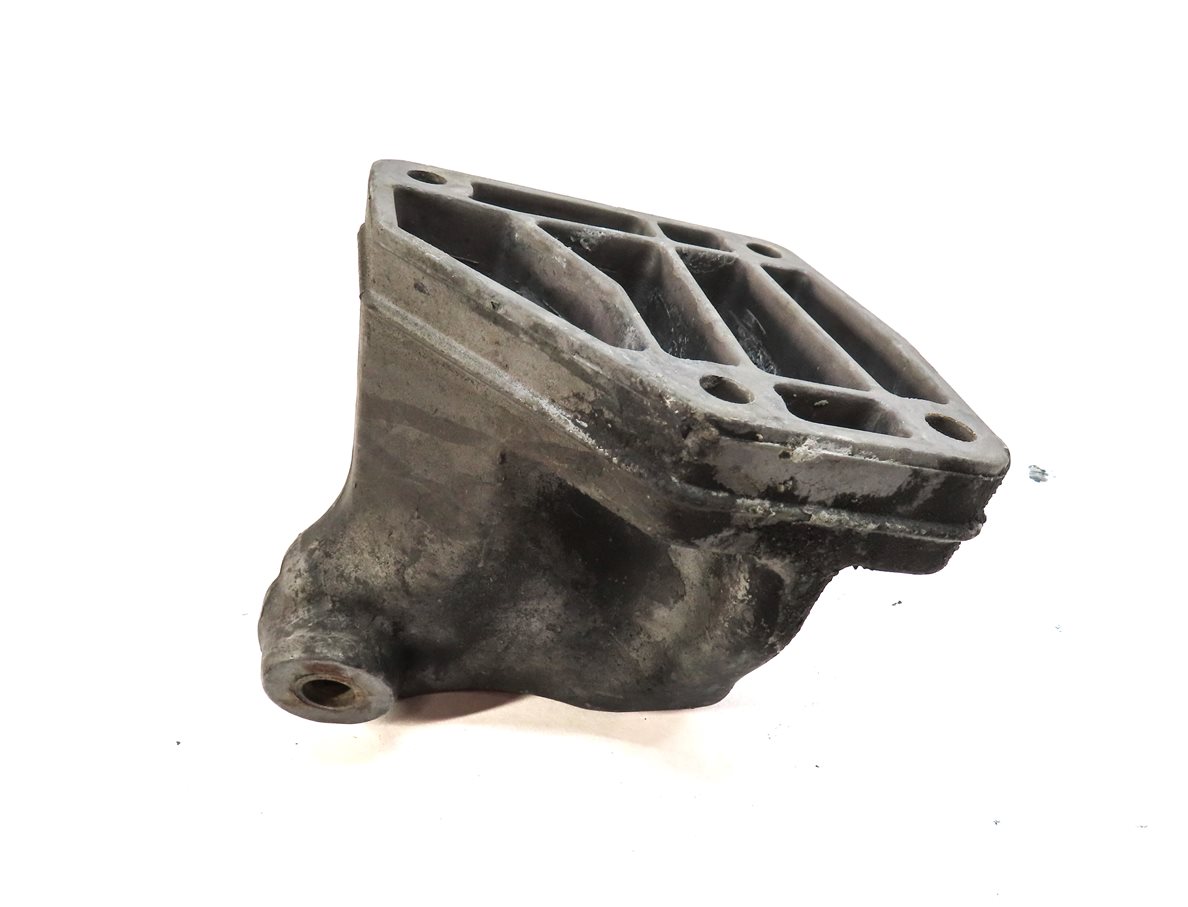 Thumbnail 6: 2009 MERCEDES GL320 (X164) 3.0L DIESEL LEFT ENGINE MOTOR MOUNT BRACKET