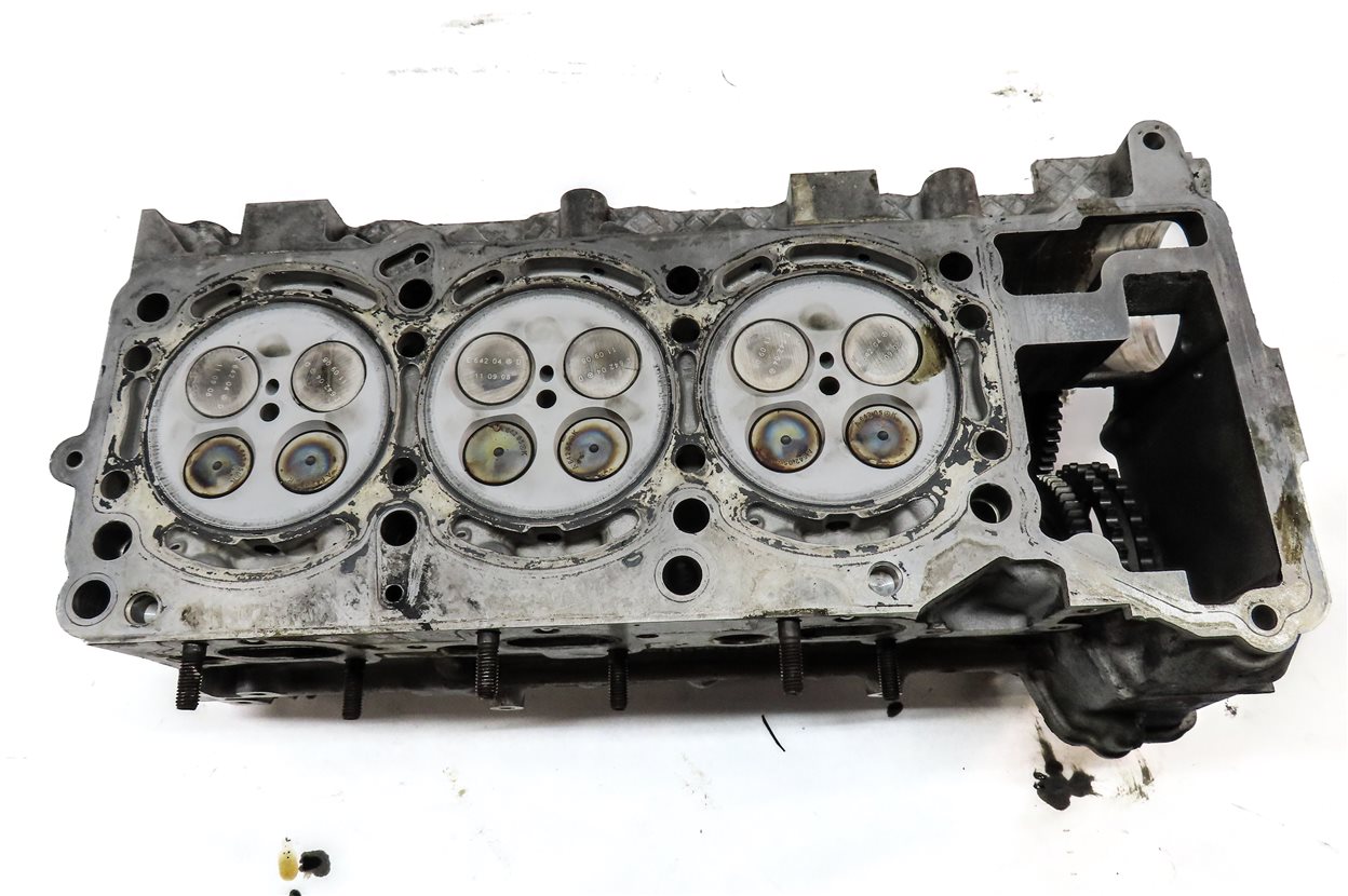 Thumbnail 9: 09 MERCEDES GL320 ML320 (X164 W164) 3.0L OM642 DIESEL ENGINE LEFT CYLINDER HEAD