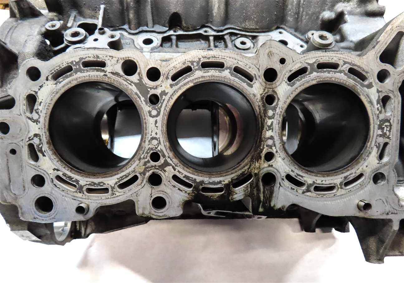 Thumbnail 8: 09 MERCEDES GL320 ML320 X164 W164 3.0L OM642 DIESEL ENGINE CYLINDER BLOCK (BARE)