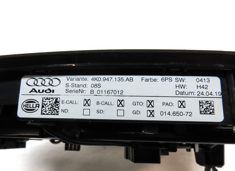 Thumbnail 9: 2019 AUDI A5 SPORTBACK (8W6) FRONT CENTER OVERHEAD ROOF PRIMARY DOME LIGHT