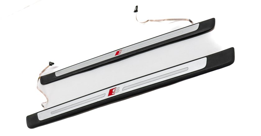 Thumbnail 3: 2019 AUDI A5 SPORTBACK (8W6) FRONT LEFT RIGHT DOOR SILL LIGHTED SCUFF PLATE SET