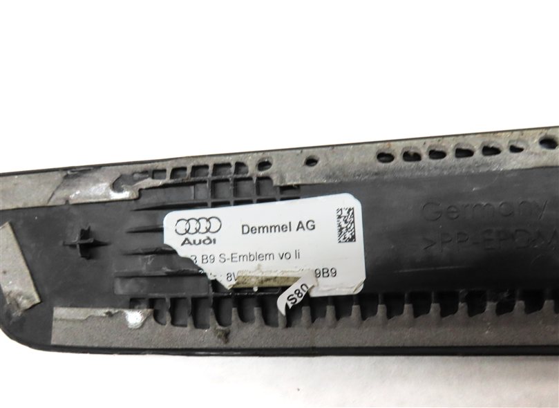 Thumbnail 5: 2019 AUDI A5 SPORTBACK (8W6) FRONT LEFT RIGHT DOOR SILL LIGHTED SCUFF PLATE SET