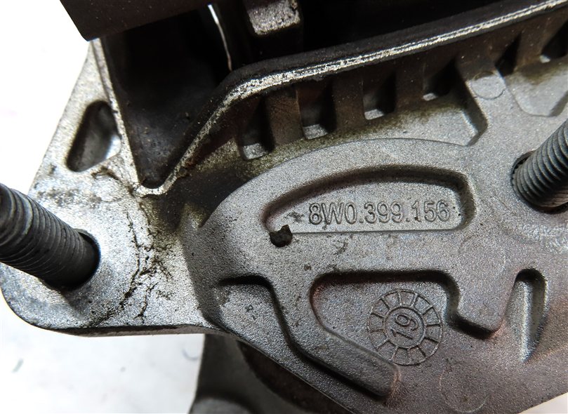 Thumbnail 7: 2019 AUDI A5 SPORTBACK (8W6) 2.0L AUTO AUTOMATIC TRANSMISSION MOUNT BRACKET