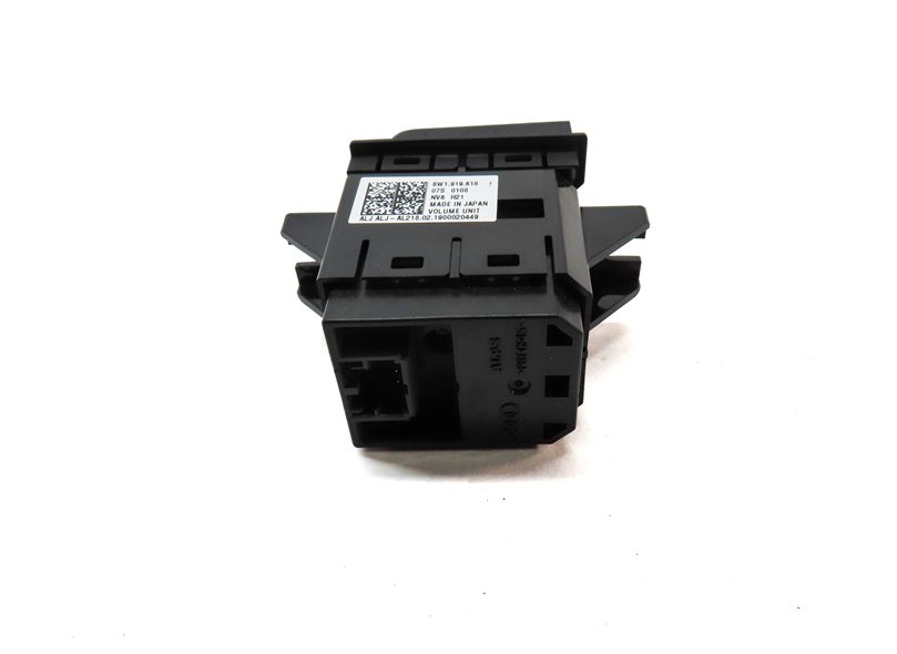Thumbnail 5: 2017-2019 AUDI A4 ALLROAD (B9 8W) RADIO STEREO MEDIA VOLUME TRACK KNOB SWITCH