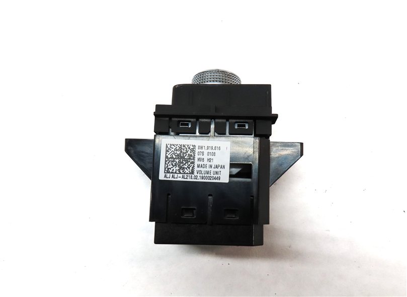 Thumbnail 6: 2017-2019 AUDI A4 ALLROAD (B9 8W) RADIO STEREO MEDIA VOLUME TRACK KNOB SWITCH