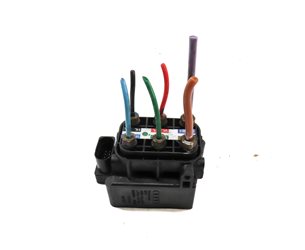 Thumbnail 4: 2012 AUDI A8 (D4 4H) AIR RIDE SUSPENSION COMPRESSOR VALVE BLOCK