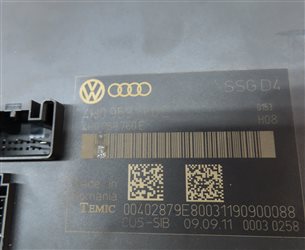 Thumbnail 4: 2012 AUDI A8 (D4 4H) FRONT LEFT DRIVER SEAT CONTROL MODULE