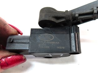 Thumbnail 5: 15 RANGE ROVER SPORT L494 FRONT LEFT DRIVER SUSPENSION HEIGHT LEVEL SENSOR