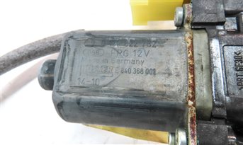 Thumbnail 7: 2014-2020 RANGE ROVER SPORT (L494) FRONT LEFT DRIVER WINDOW REGULATOR w/ MOTOR