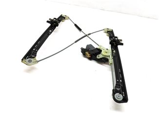 Thumbnail 1: 13-19 RANGE ROVER (L405) RIGHT FRONT PASSENGER DOOR WINDOW REGULATOR w/ MOTOR