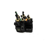 Thumbnail 2: 2016 LAND RANGE ROVER (L405) REAR AIR RIDE SUSPENSION CONTROL VALVE BLOCK