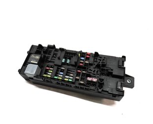 Thumbnail 1: 2016 LAND RANGE ROVER (L405) FRONT RIGHT PASSENGER FUSE CONTROL PANEL BOX
