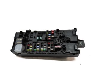 Thumbnail 2: 2016 LAND RANGE ROVER (L405) FRONT RIGHT PASSENGER FUSE CONTROL PANEL BOX