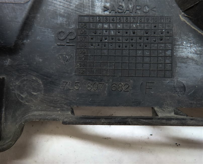 Thumbnail 6: 2008-2010 PORSCHE CAYENNE (957) RIGHT FRONT PASSENGER LOWER BUMPER GRILLE TRIM