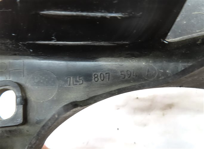 Thumbnail 6: 2009 PORSCHE CAYENNE (957) FRONT RIGHT PASSENGER FOG LIGHT LAMP MOUNT BRACKET