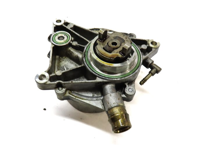 Thumbnail 1: 2009 PORSCHE CAYENNE (957) 4.8L ENGINE BRAKE BOOSTER VACUUM PUMP