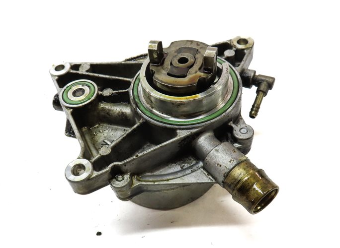 Thumbnail 2: 2009 PORSCHE CAYENNE (957) 4.8L ENGINE BRAKE BOOSTER VACUUM PUMP