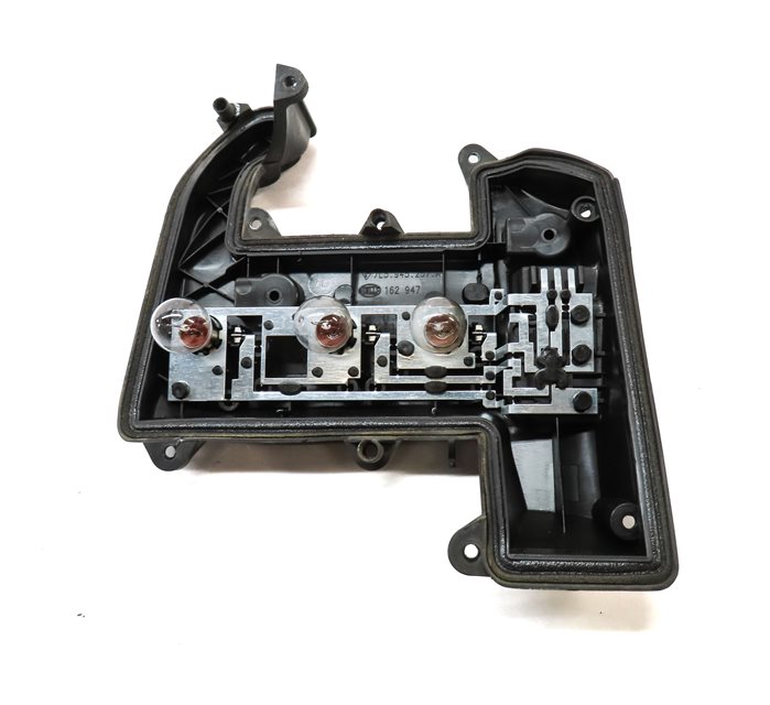Thumbnail 2: 2009 PORSCHE CAYENNE (957) REAR LEFT DRIVER TAILLIGHT BULB SOCKET BOARD ASSEMBLY