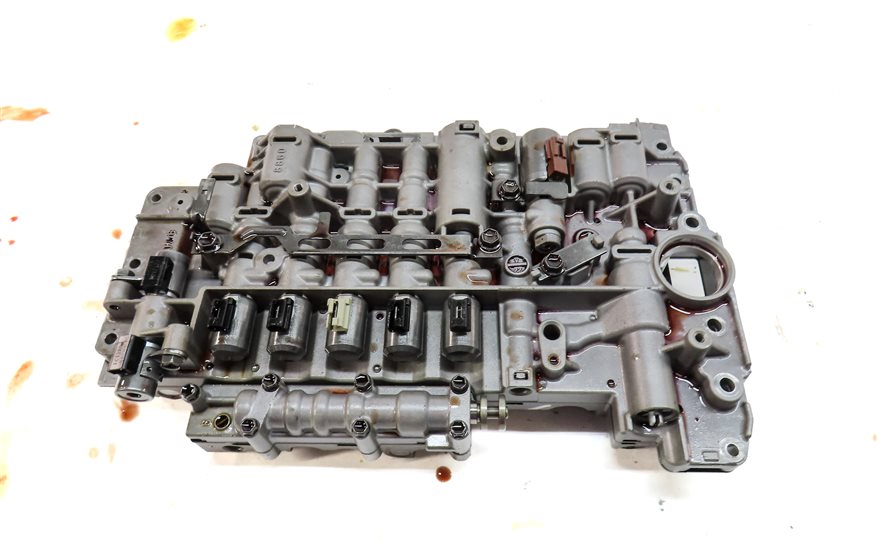 Thumbnail 4: 08-09 PORSCHE CAYENNE 957 3.6L AUTO TRANSMISSION VALVE BODY -FROM VIN 9P8LA26517