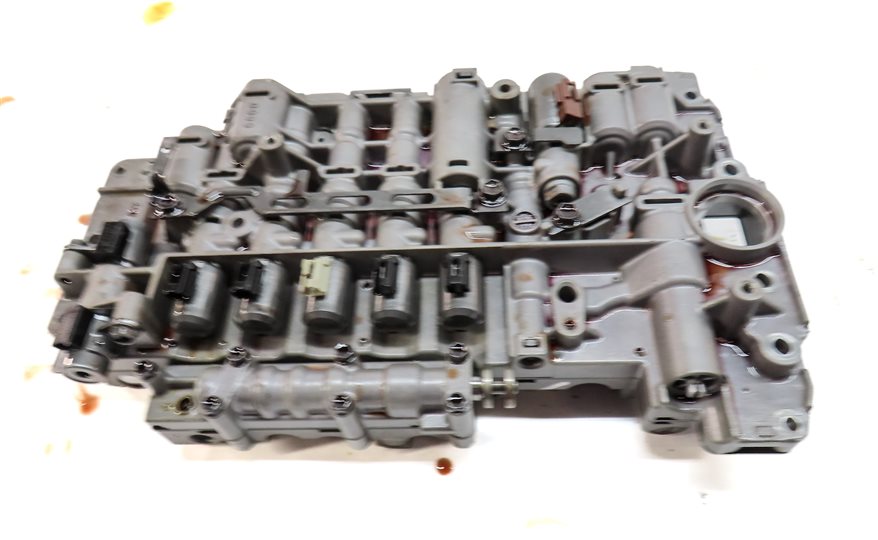 Thumbnail 5: 08-09 PORSCHE CAYENNE 957 3.6L AUTO TRANSMISSION VALVE BODY -FROM VIN 9P8LA26517