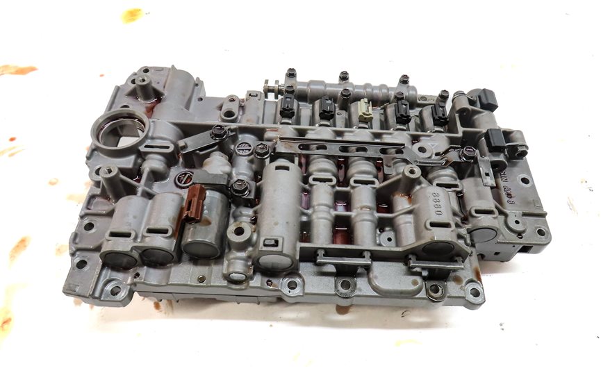 Thumbnail 6: 08-09 PORSCHE CAYENNE 957 3.6L AUTO TRANSMISSION VALVE BODY -FROM VIN 9P8LA26517