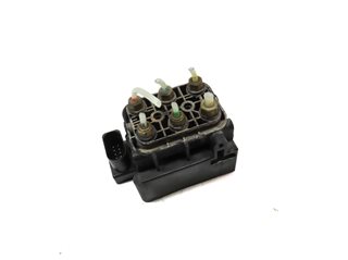 2012 MERCEDES GL450 (X164) 4.6L (M278) AIR SUSPENSION VALVE CONTROL BLOCK