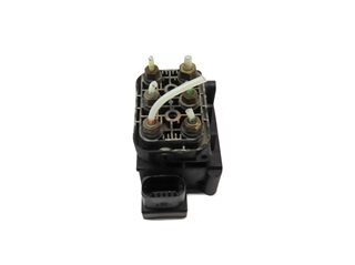 Thumbnail 4: 2012 MERCEDES GL450 (X164) 4.6L (M278) AIR SUSPENSION VALVE CONTROL BLOCK