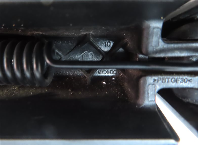 Thumbnail 5: 2018-2023 BMW X3 (G01) REAR HATCH TRUNK WIPER ARM