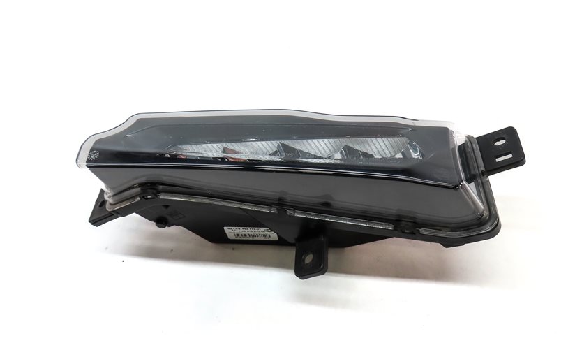 Thumbnail 4: 20-21 BMW X3 X4 (G01 G02) FRONT RIGHT PASSENGER FOGLIGHT FOG LIGHT DRL (LED)