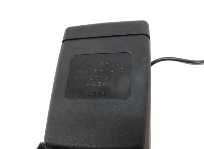 Thumbnail 5: 2020 BMW X3 (G01) REAR SEAT RIGHT & CENTER SEATBELT BUCKLE RECEIVER (BLACK)
