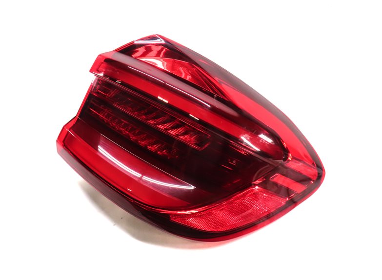 18-21 BMW X3 (G01) REAR RIGHT OUTER TAILLIGHT LAMP (FOR w/ ADAPTIVE HEADLIGHTS)