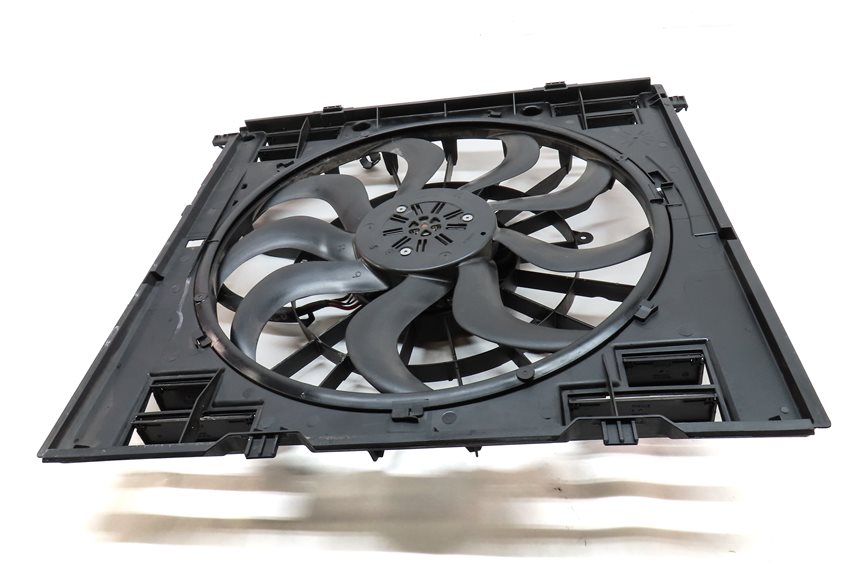 Thumbnail 2: 2020-2023 BMW X3 (G01) 2.0L TURBO ENGINE 600 WATT COOLING RADIATOR FAN & SHROUD