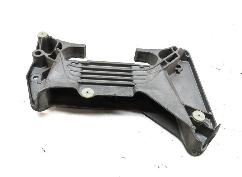 Thumbnail 6: 2020 BMW X3 (G01) 2.0L TURBO (B46D) ENGINE TRANSMISSION CROSSMEMBER BRACKET
