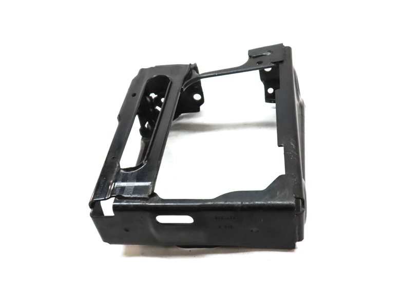 Thumbnail 2: 2020 BMW X3 (G01) FRONT RIGHT PASSENGER BUMPER REINFORCEMENT MOUNT BRACKET
