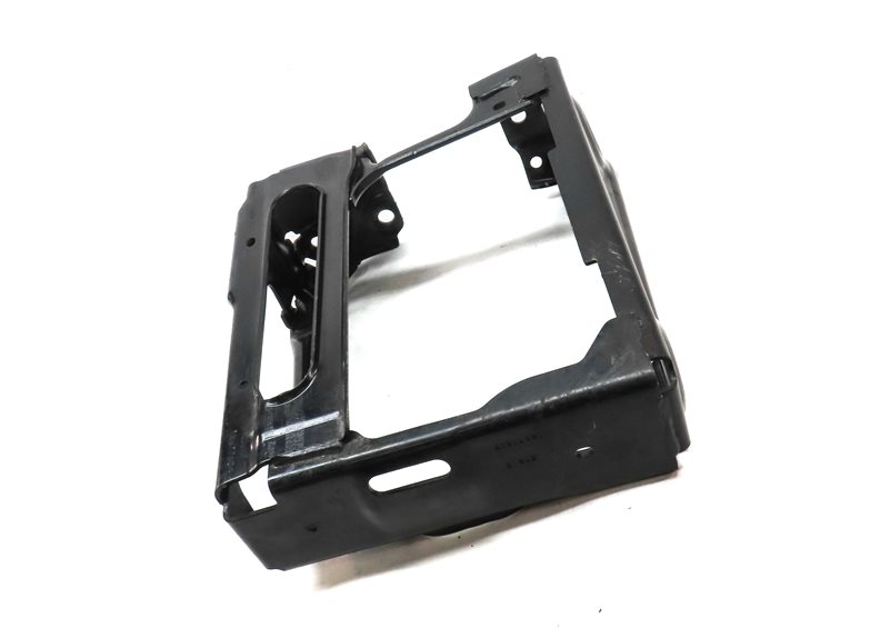Thumbnail 3: 2020 BMW X3 (G01) FRONT RIGHT PASSENGER BUMPER REINFORCEMENT MOUNT BRACKET