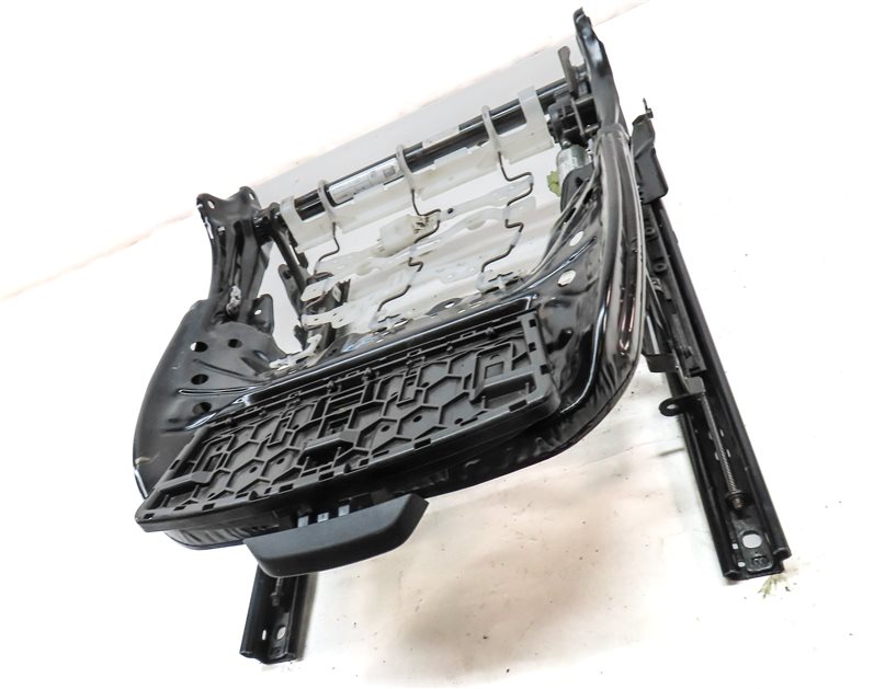 Thumbnail 3: 2018-2023 BMW X3 X4 (G01 G02) FRONT LEFT DRIVER SEAT TRACK w/ ADJUST MOTORS