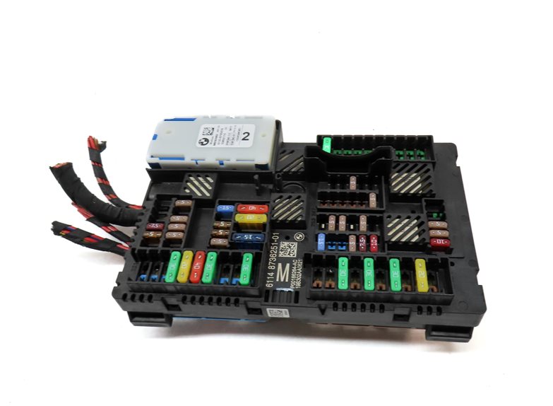 Thumbnail 2: 2020 BMW X3 (G01) REAR POWER JUNCTION RELAY FUSE BOX