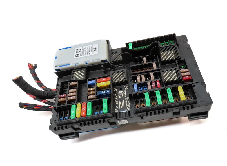 Thumbnail 3: 2020 BMW X3 (G01) REAR POWER JUNCTION RELAY FUSE BOX