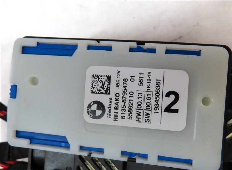 Thumbnail 5: 2020 BMW X3 (G01) REAR POWER JUNCTION RELAY FUSE BOX