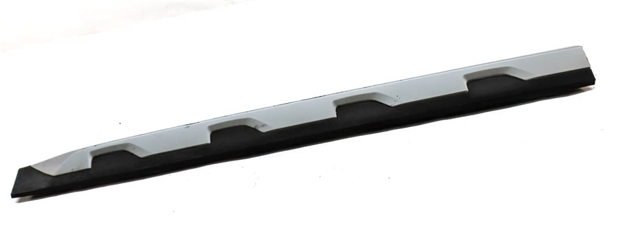 Thumbnail 3: 2020 BMW X3 (G01) FRONT LEFT DRIVER LOWER DOOR MOULDING TRIM PANEL