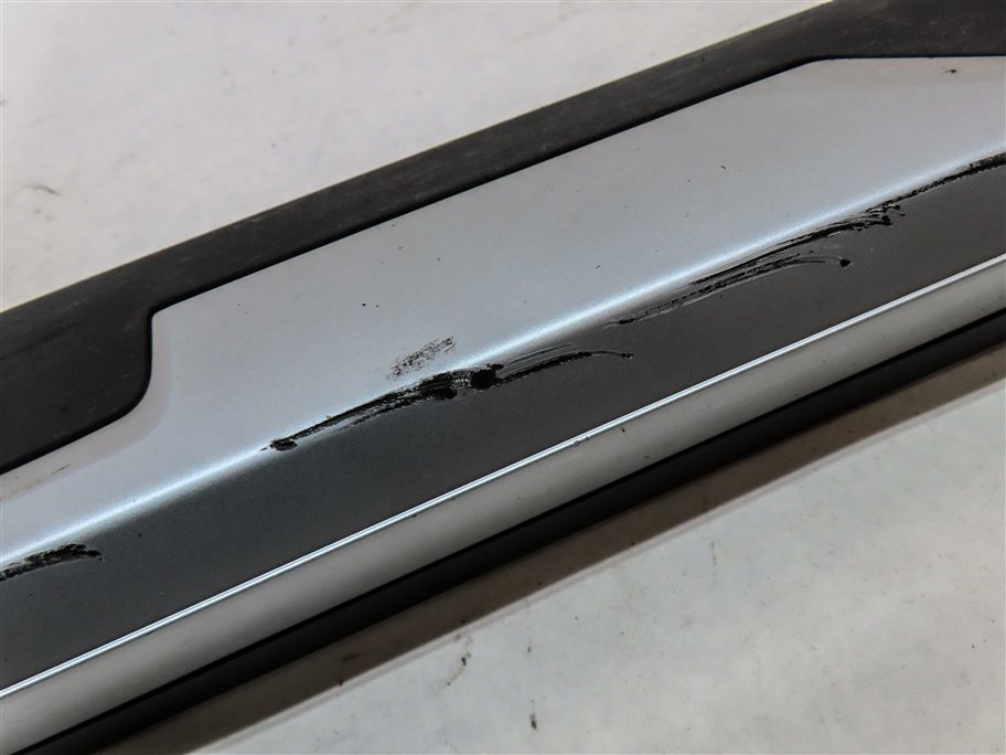 Thumbnail 7: 2020 BMW X3 (G01) FRONT LEFT DRIVER LOWER DOOR MOULDING TRIM PANEL