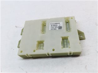 Thumbnail 2: 13-14 MERCEDES ML350 ML550 ML63 AMG (W166) REAR SIGNAL ACQUISITION MODULE (SAM)