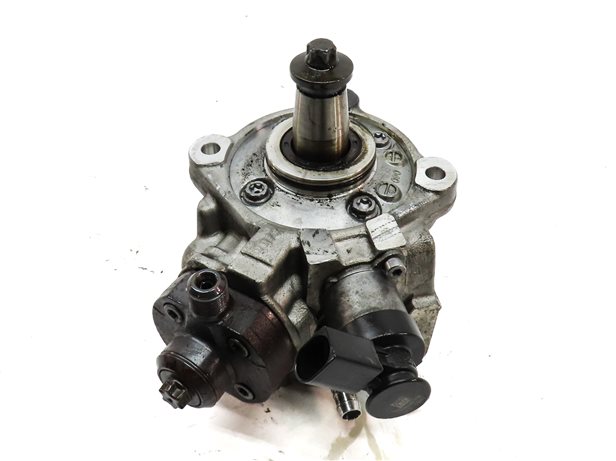 Thumbnail 4: 2014-2017 BMW 328i X3 (F25 F30) 2.0L N47T DIESEL ENGINE FUEL INJECTION PUMP