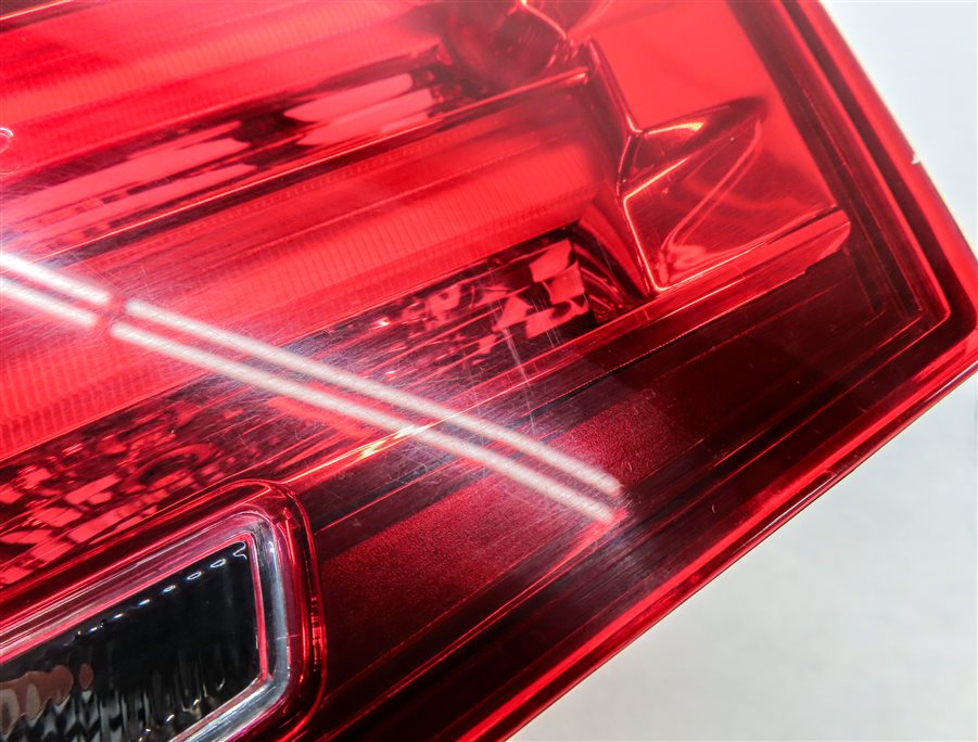 Thumbnail 7: 12-15 BMW 320i 328i 335i M3 (F30) SEDAN - RIGHT TRUNK INNER TAILLIGHT LIGHT LAMP