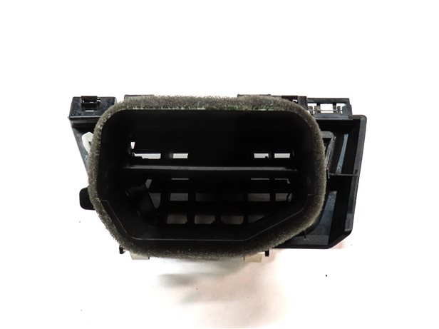 Thumbnail 4: 2014 BMW 328D (F30) FRONT RIGHT PASSENGER DASH HEAT AIR AC HVAC VENT (BLACK)