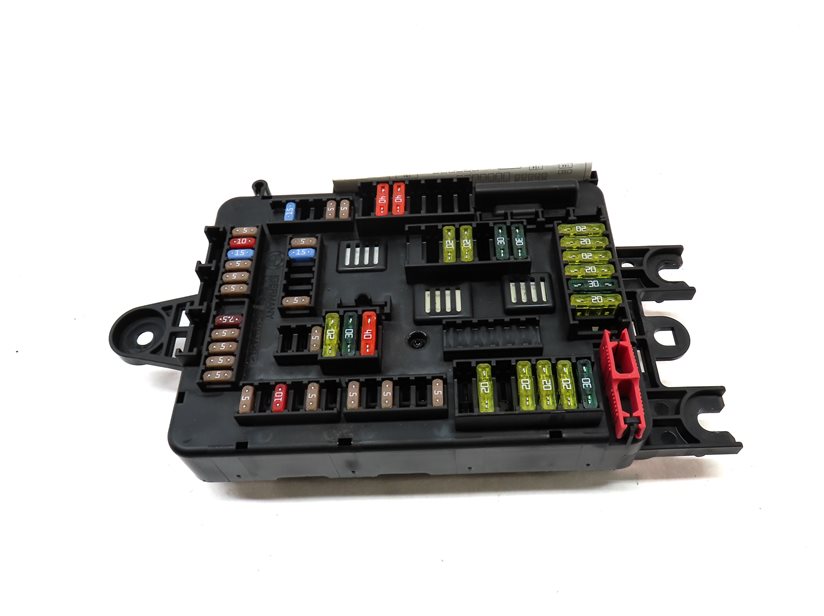 Thumbnail 2: 2014 BMW 328D (F30) REAR TRUNK HATCH POWER DISTRIBUTION JUNCTION FUSE BOX
