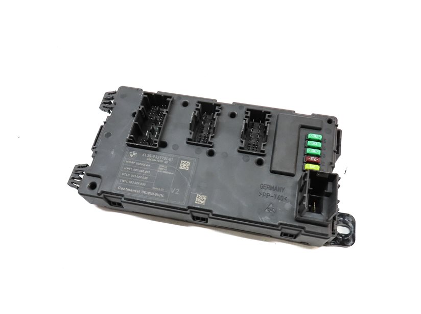 13-19 BMW 328i 330i 335i 428i 435i M3 M4 (F30 F31 F32) REAR BODY CONTROL MODULE